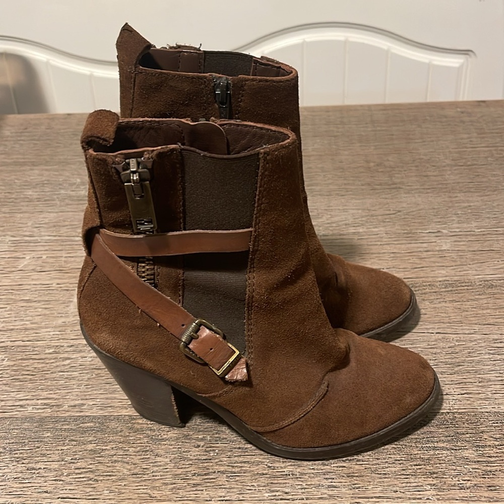 DIESEL D-Kinley Boots Ankle Cuban Heel Suede Dk Brown Women’s Size US 7.5/EU 38‎